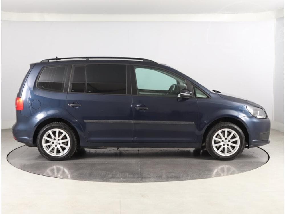 2011 Volkswagen Touran - 21
