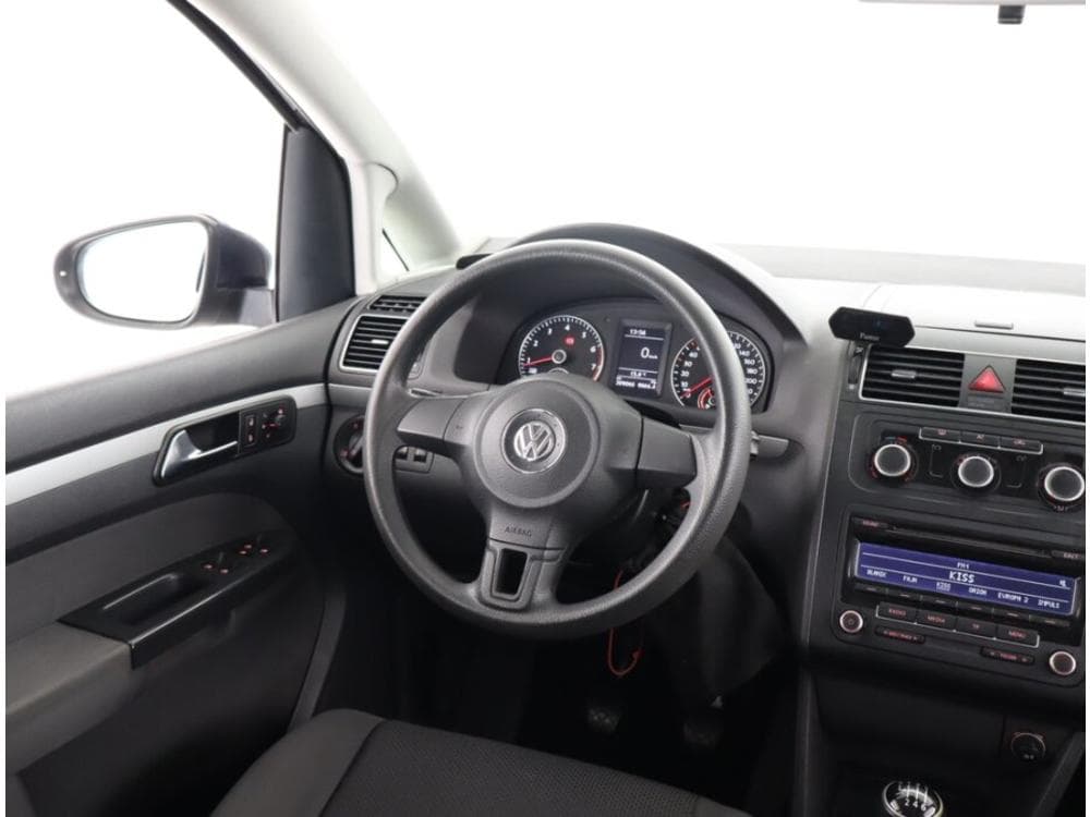 2011 Volkswagen Touran - 25