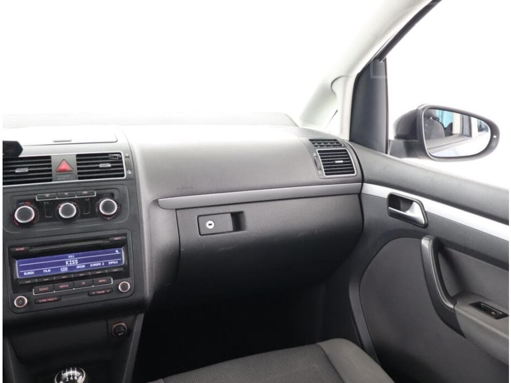 2011 Volkswagen Touran - 29