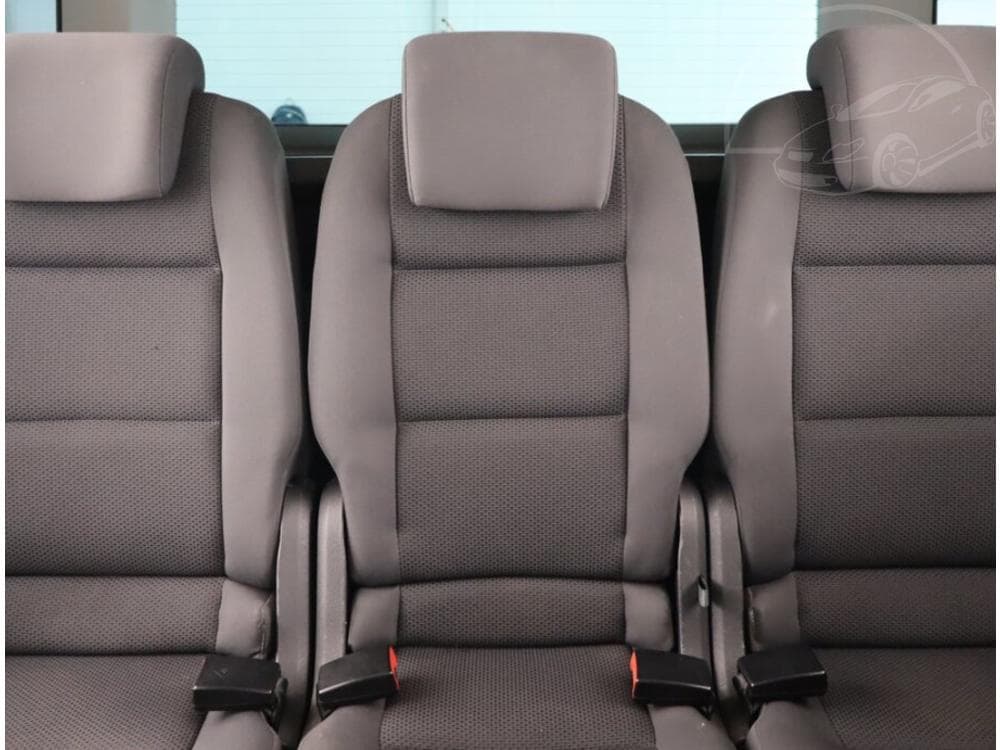 2011 Volkswagen Touran - 37