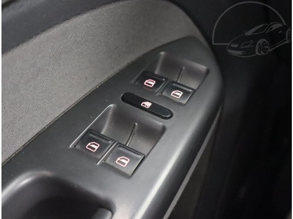 2011 Volkswagen Touran - 53