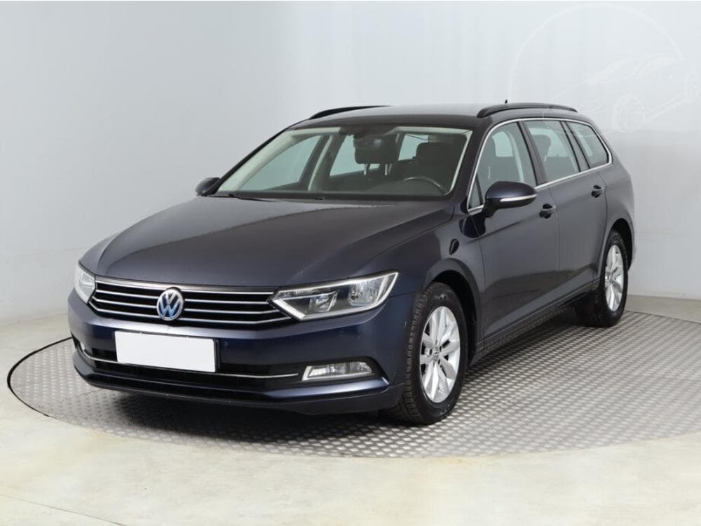 2017 Volkswagen PASSAT - 2