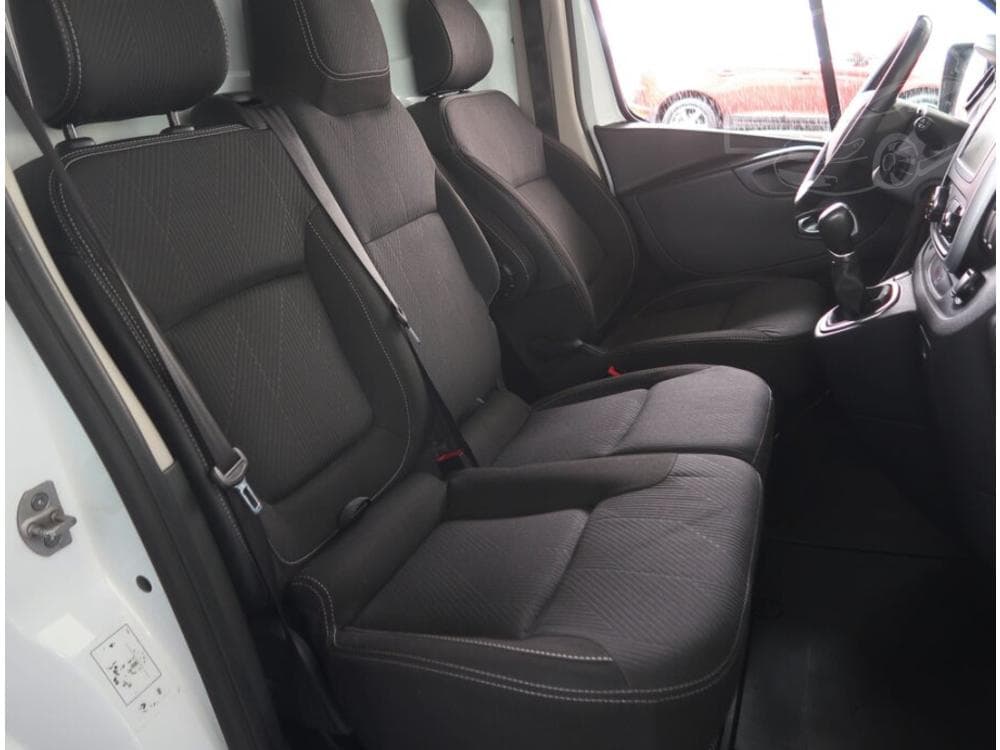 2021 Renault Trafic - 9