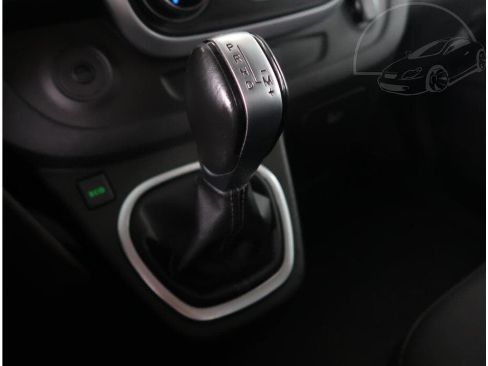 2021 Renault Trafic - 12