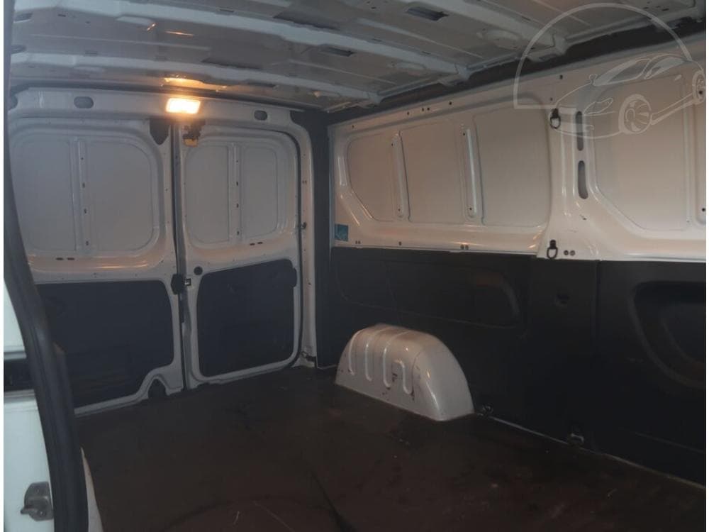 2021 Renault Trafic - 13