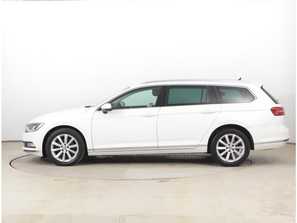 2017 Volkswagen PASSAT - 7