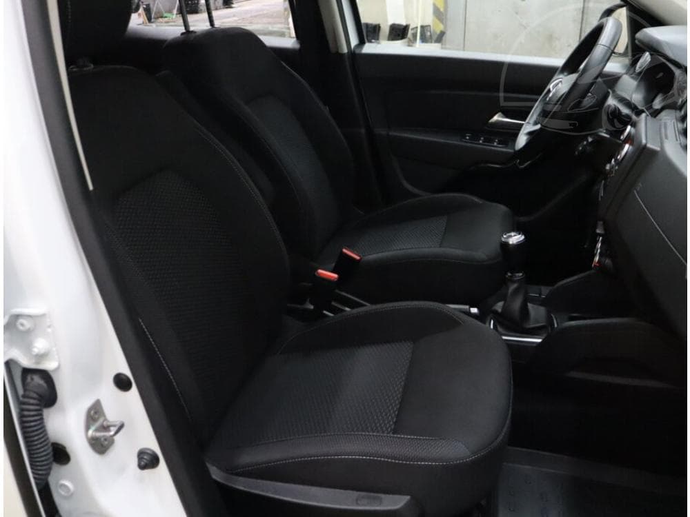 2019 Dacia Duster - 9