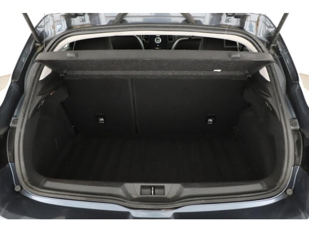 2018 Renault Megane - 11