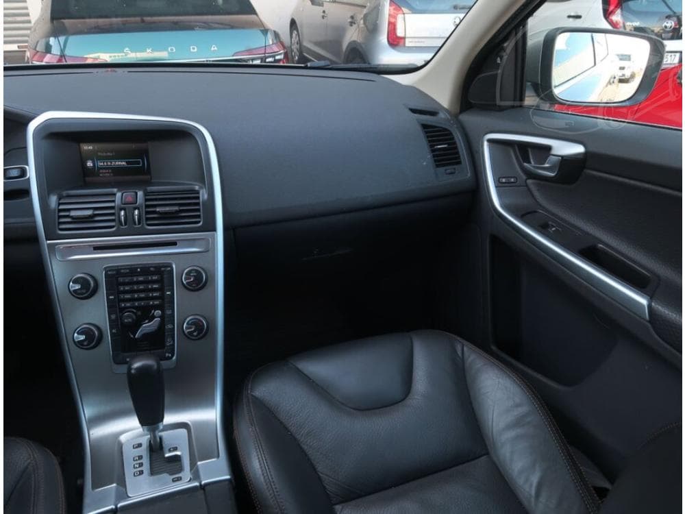 2011 Volvo XC60 - 8