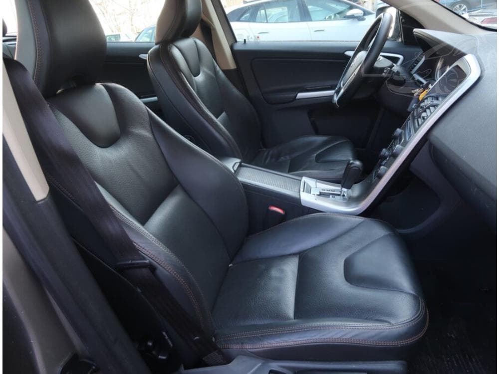 2011 Volvo XC60 - 9
