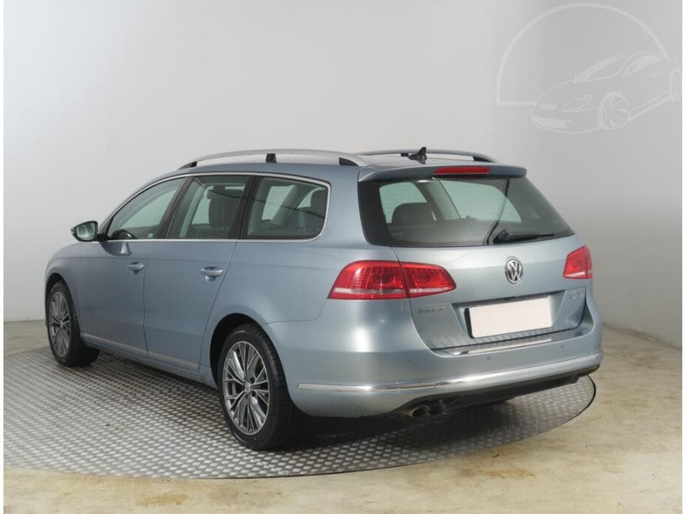 2012 Volkswagen PASSAT - 4