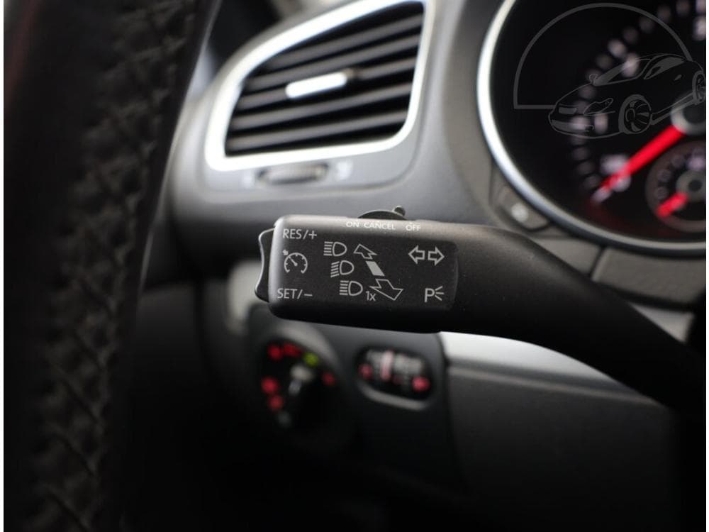 2012 Volkswagen GOLF - 12