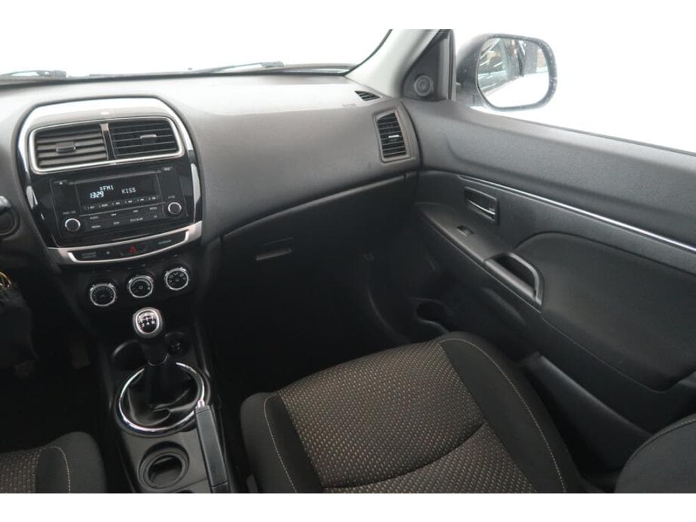 2015 Mitsubishi Asx - 8