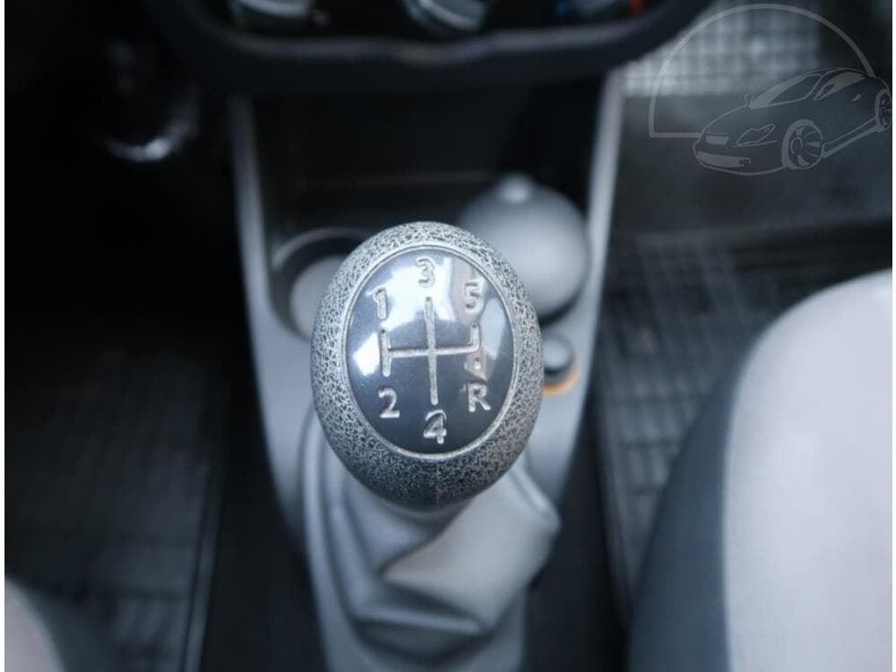 2009 Dacia SANDERO - 13