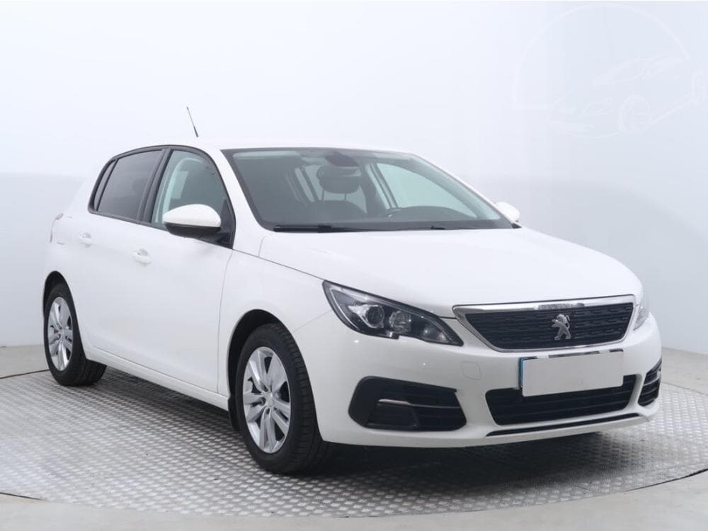 Peugeot 308 1.2 PureTech, ČR,1.maj