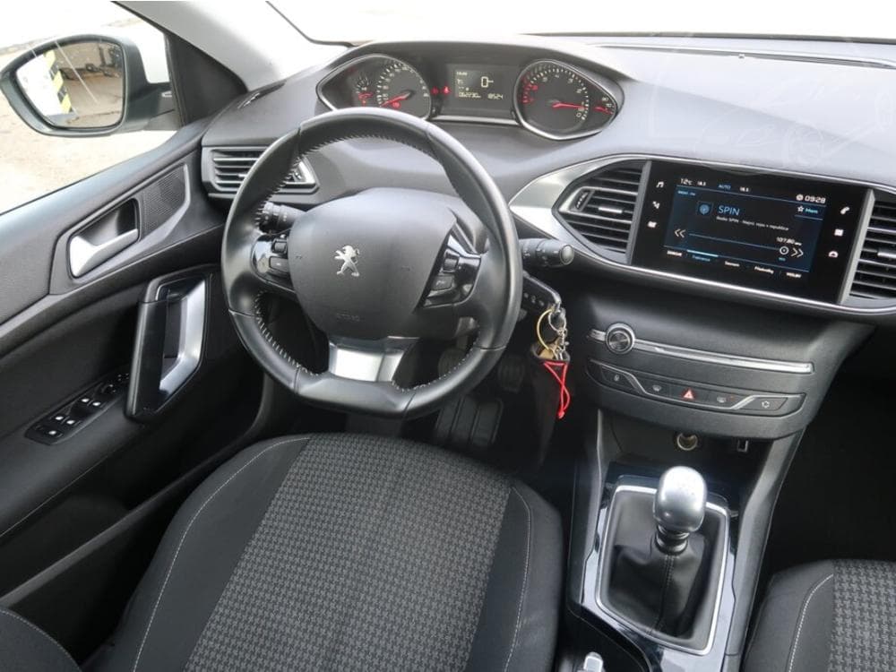 2019 Peugeot 308 - 7