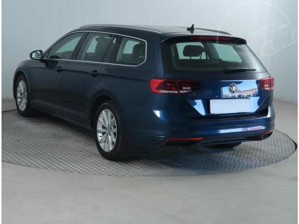 2020 Volkswagen PASSAT - 10