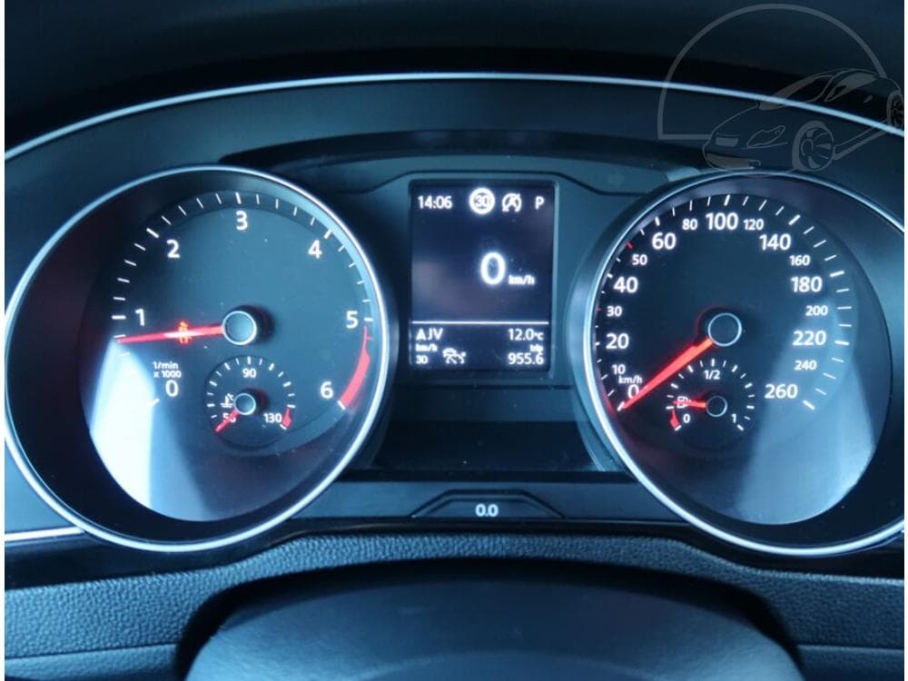 2020 Volkswagen PASSAT - 31