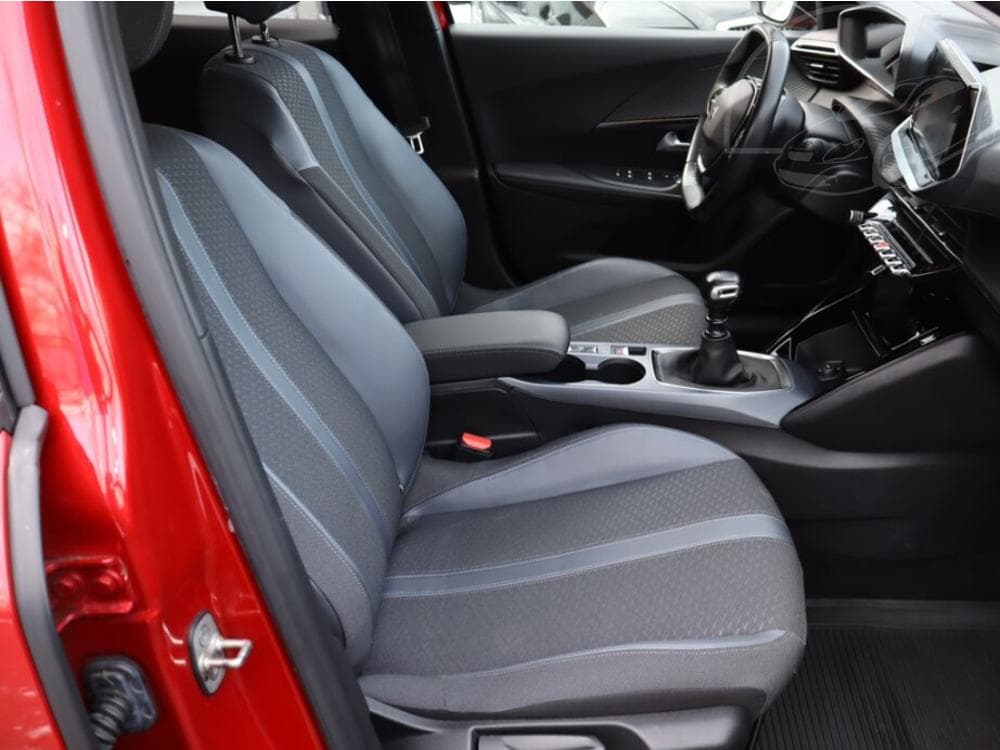 2020 Peugeot 2008 - 7