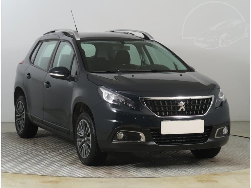Peugeot 2008 1.2 PureTech, ČR,1.maj