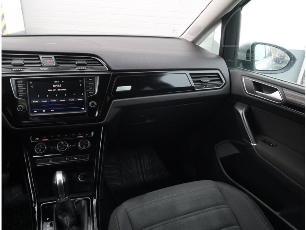 2016 Volkswagen Touran - 8