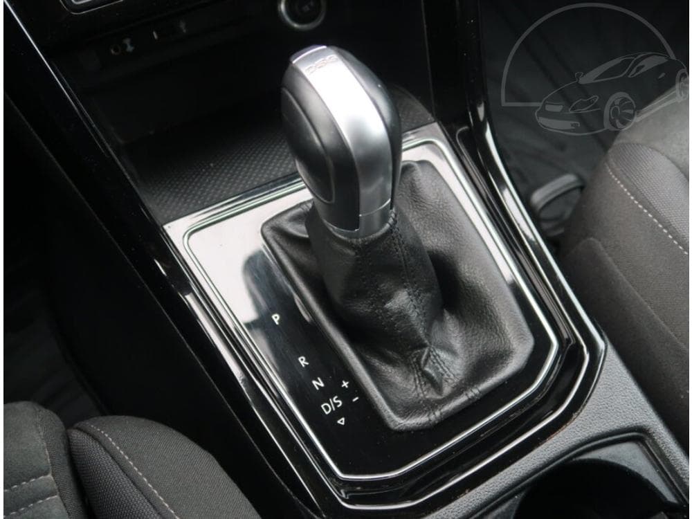 2016 Volkswagen Touran - 13