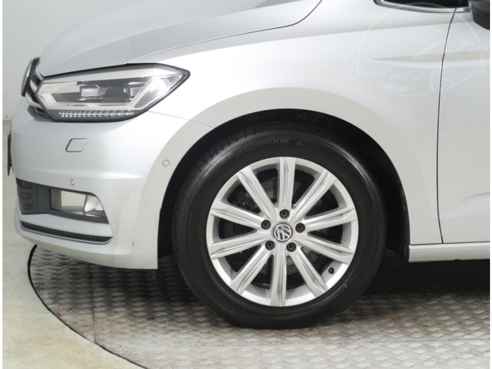 2016 Volkswagen Touran - 15