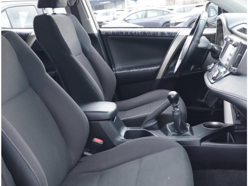 2015 Toyota Rav4 - 9