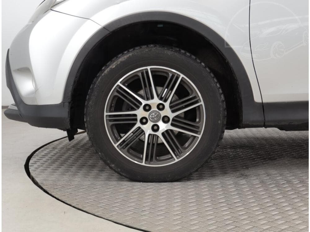 2015 Toyota Rav4 - 14