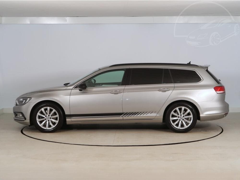 2015 Volkswagen Passat - 3