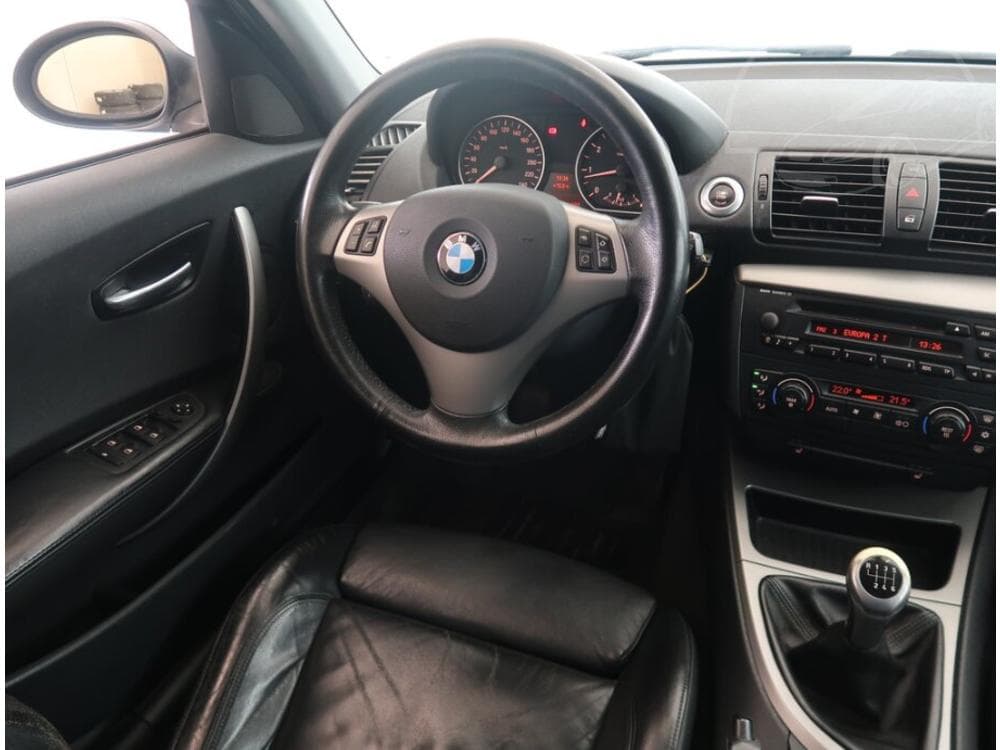 2005 BMW 1-Series - 19