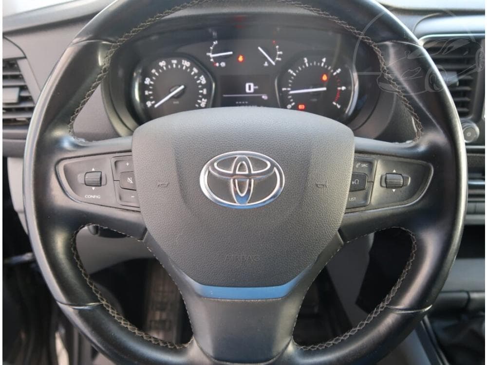 2020 Toyota Proace - 13