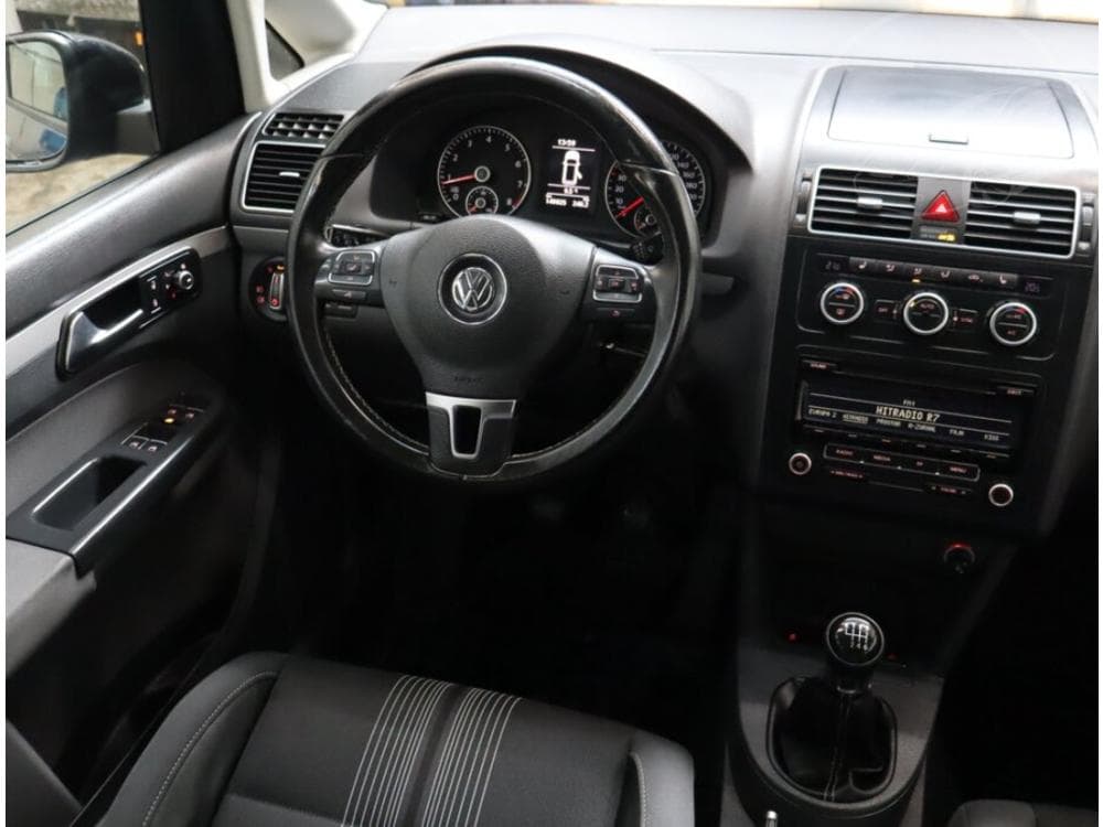 2012 Volkswagen Touran - 7