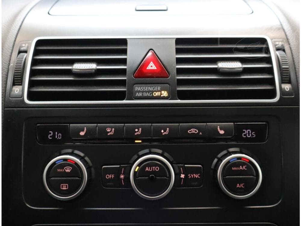 2012 Volkswagen Touran - 15