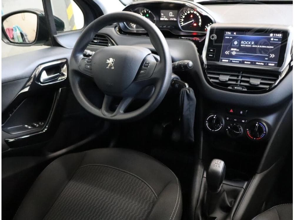 2018 Peugeot 208 - 7