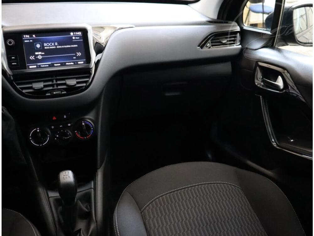 2018 Peugeot 208 - 8