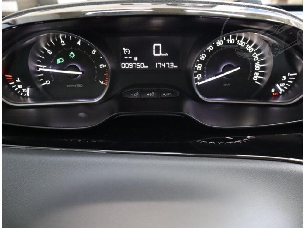 2018 Peugeot 208 - 11