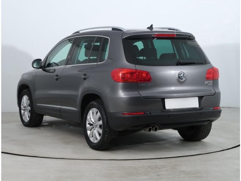 2011 Volkswagen Tiguan - 4