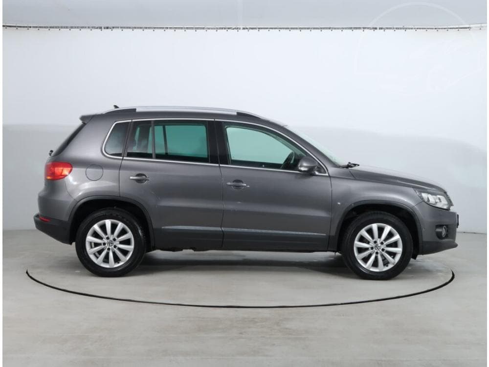 2011 Volkswagen Tiguan - 6