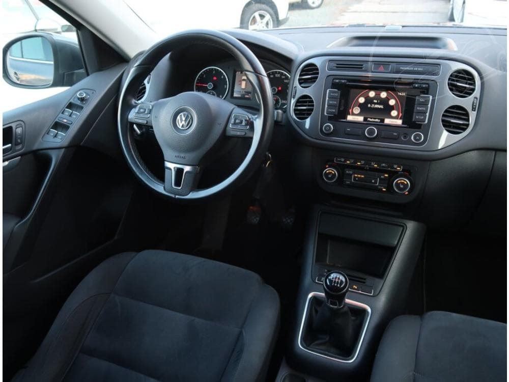 2011 Volkswagen Tiguan - 7