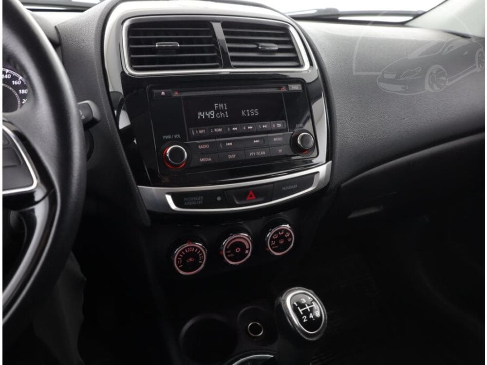 2017 Mitsubishi Asx - 9