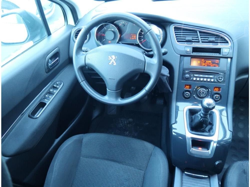 2014 Peugeot 5008 - 7