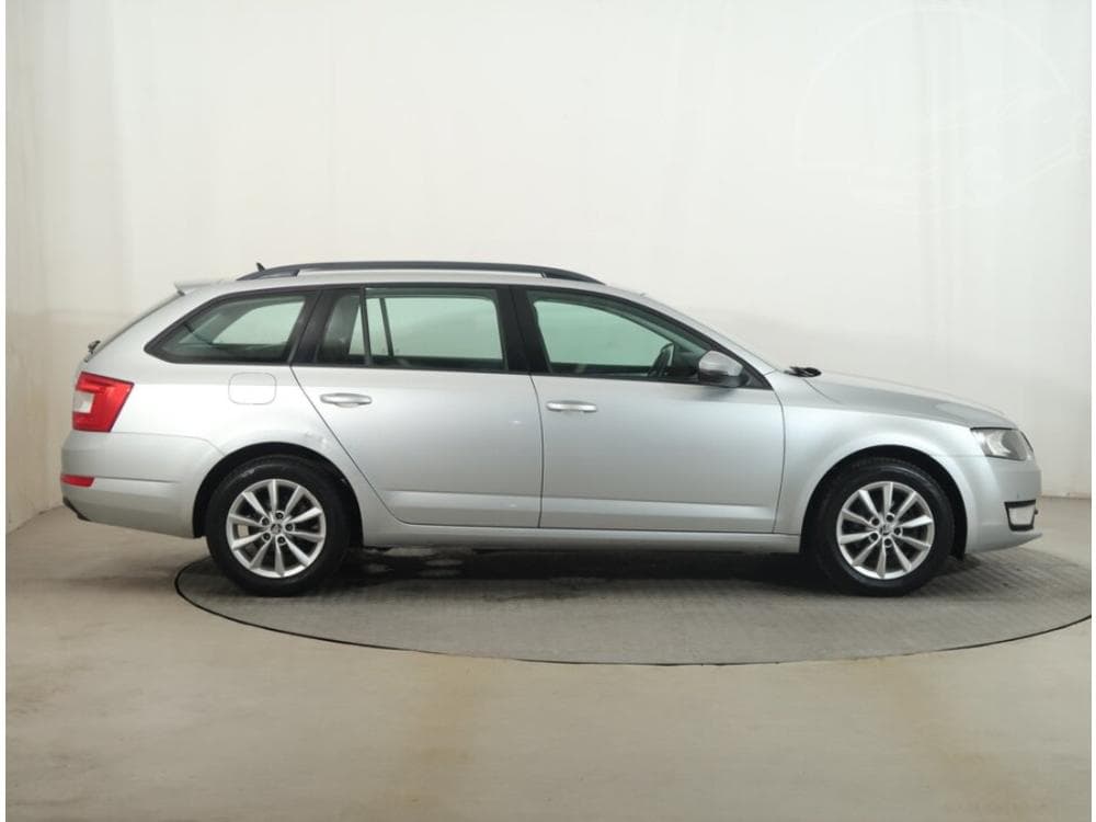 2017 Škoda OCTAVIA - 11