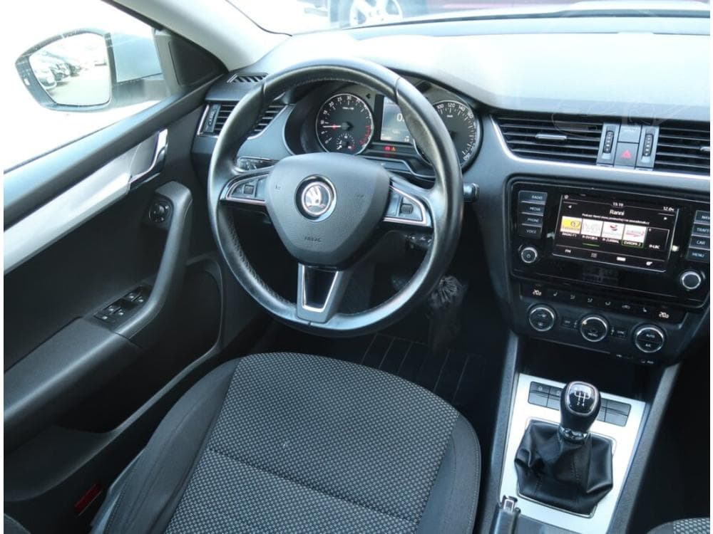 2017 Škoda OCTAVIA - 13