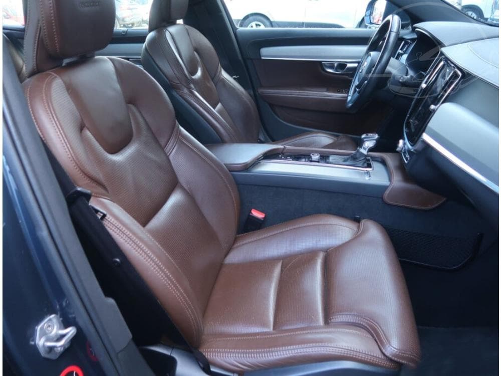 2018 Volvo V90 - 17