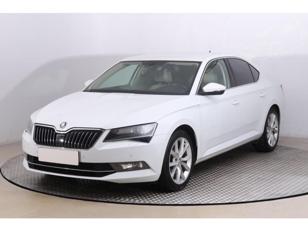 2019 Škoda SUPERB - 4