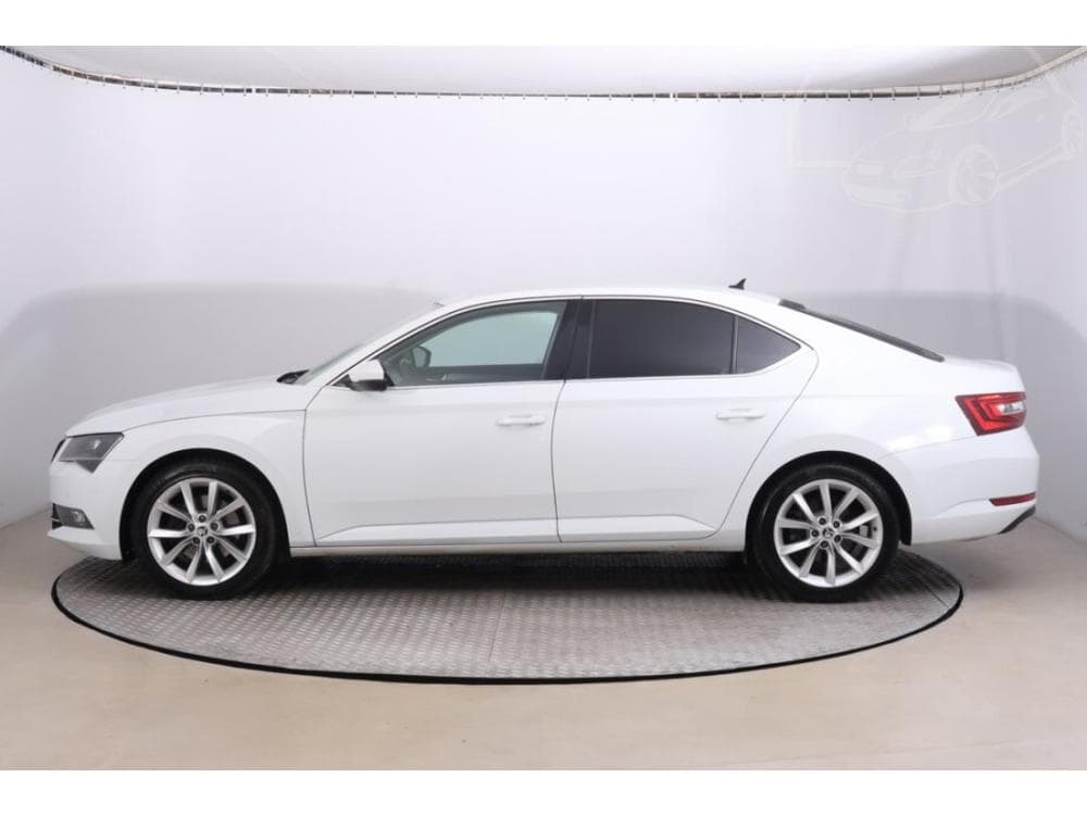 2019 Škoda SUPERB - 7