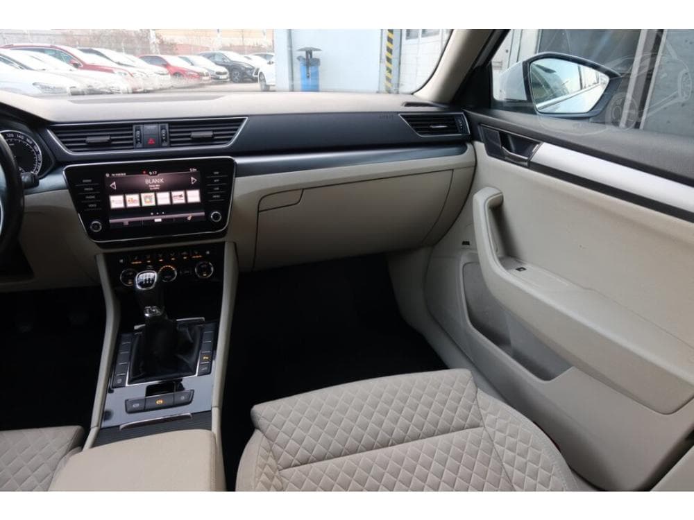 2019 Škoda SUPERB - 22