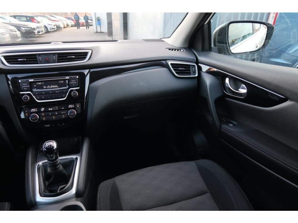 2017 Nissan QASHQAI - 43