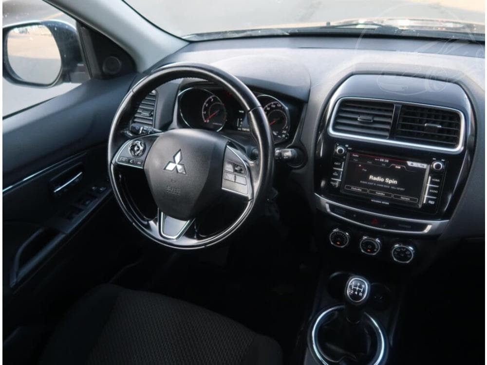 2017 Mitsubishi Asx - 7